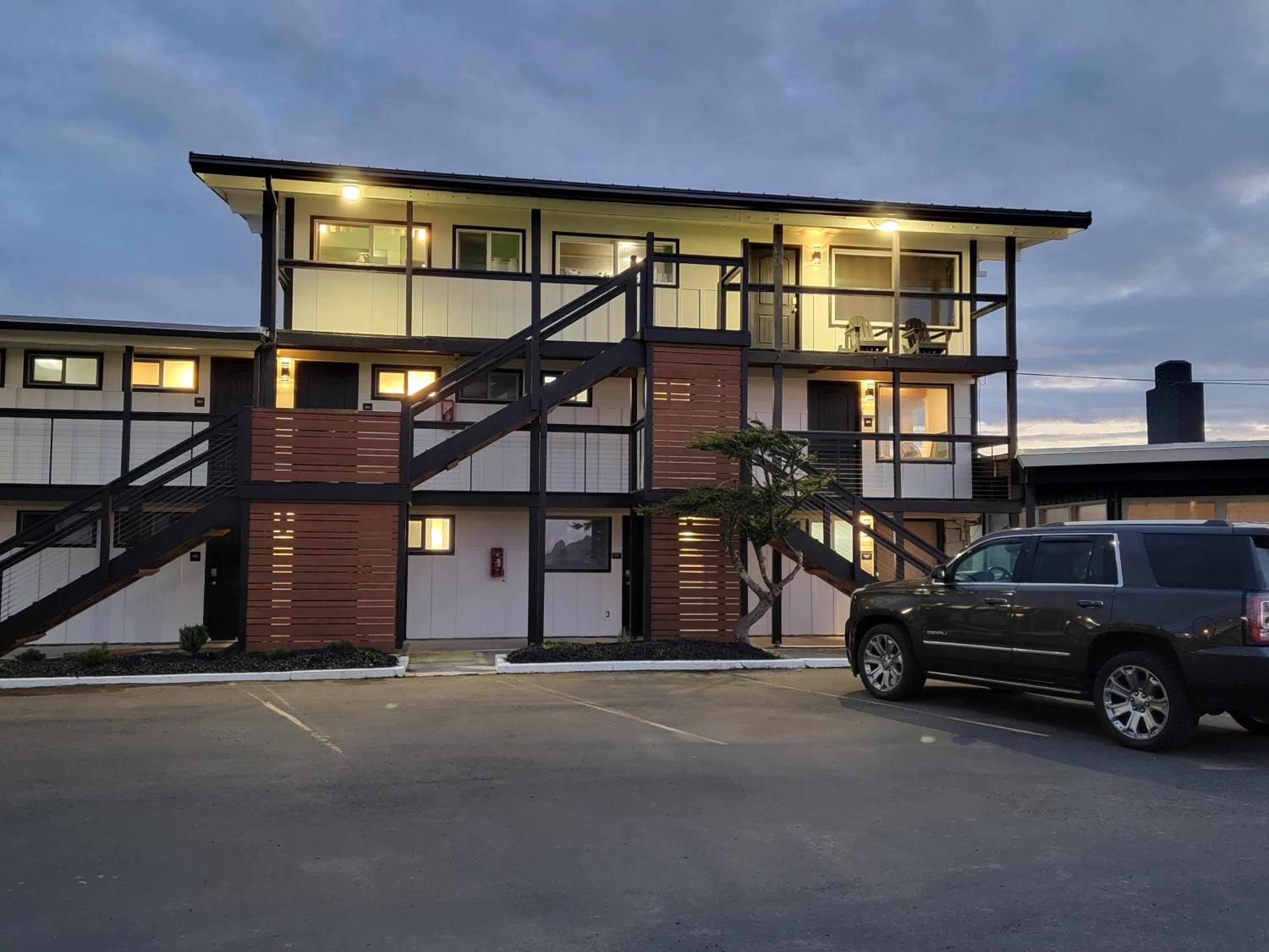 Hotel Saltwater Inn - Image 1