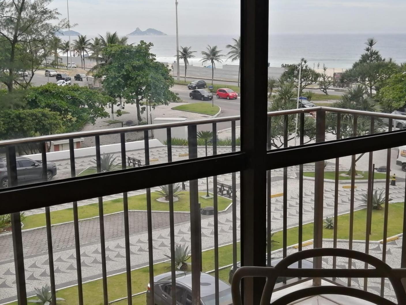 Condomínio Rio Hotel Residencia, Av. Lúcio Costa, 6250 - Barra da Tijuca, Rio de Janeiro