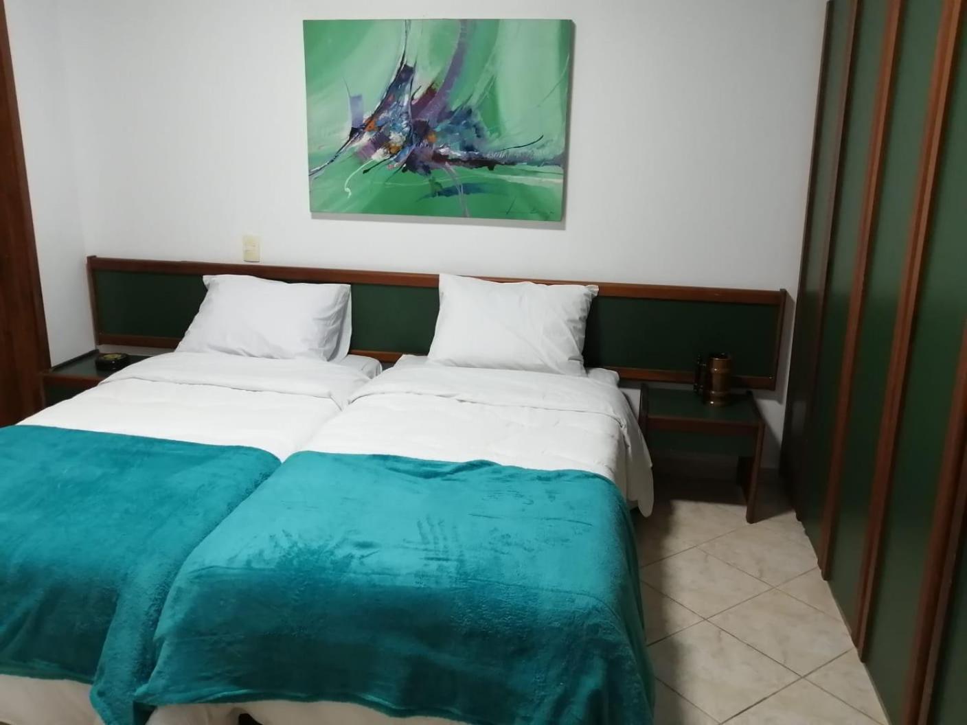 Condomínio Rio Hotel Residencia, Av. Lúcio Costa, 6250 - Barra da Tijuca, Rio de Janeiro
