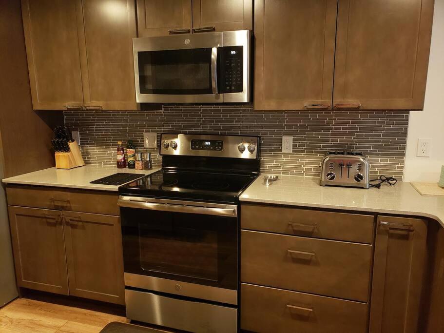 Luxurious Bozeman Villa with River access, near the famous Bozeman Hot Springs