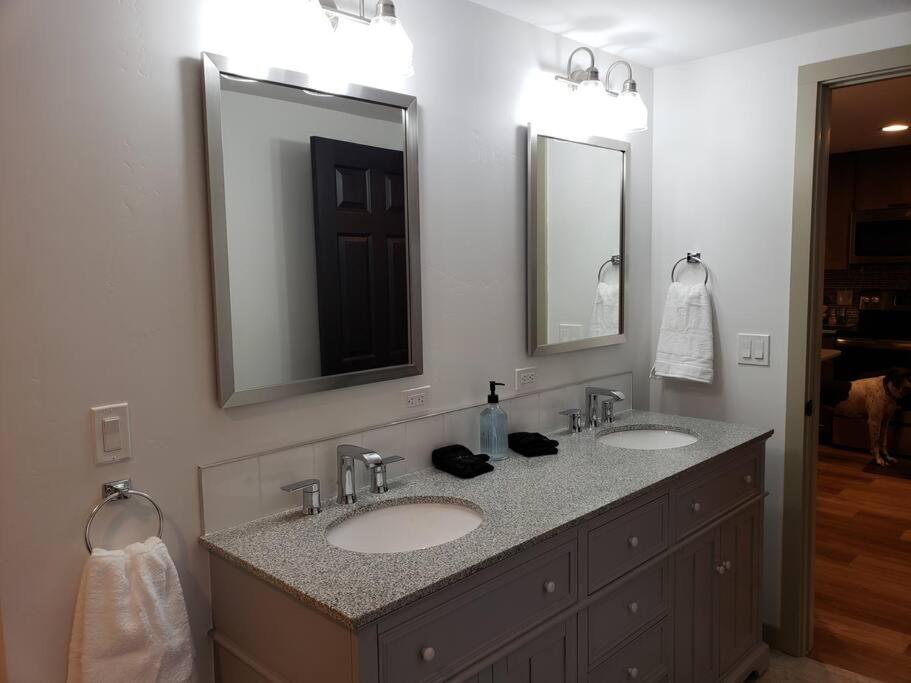 Luxurious Bozeman Villa with River access, near the famous Bozeman Hot Springs