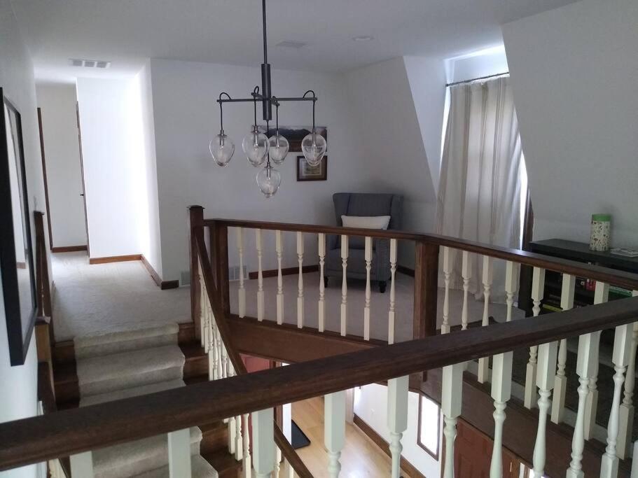 Luxurious Bozeman Villa with River access, near the famous Bozeman Hot Springs