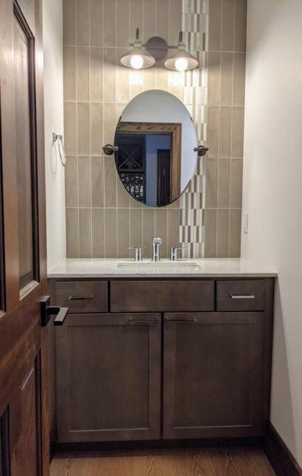 Luxurious Bozeman Villa with River access, near the famous Bozeman Hot Springs