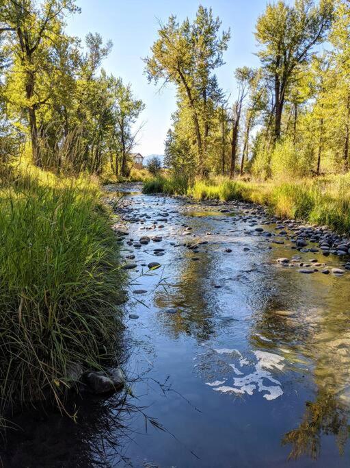 Luxurious Bozeman Villa with River access, near the famous Bozeman Hot Springs