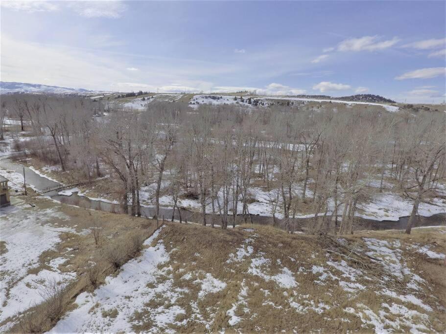 Luxurious Bozeman Villa with River access, near the famous Bozeman Hot Springs