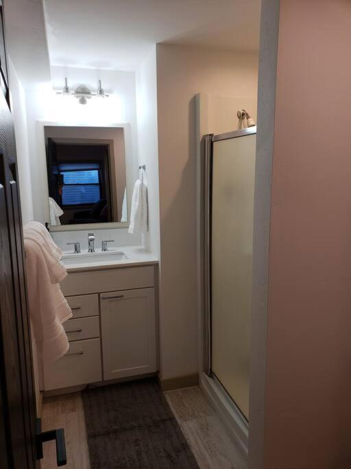 Luxurious Bozeman Villa with River access, near the famous Bozeman Hot Springs