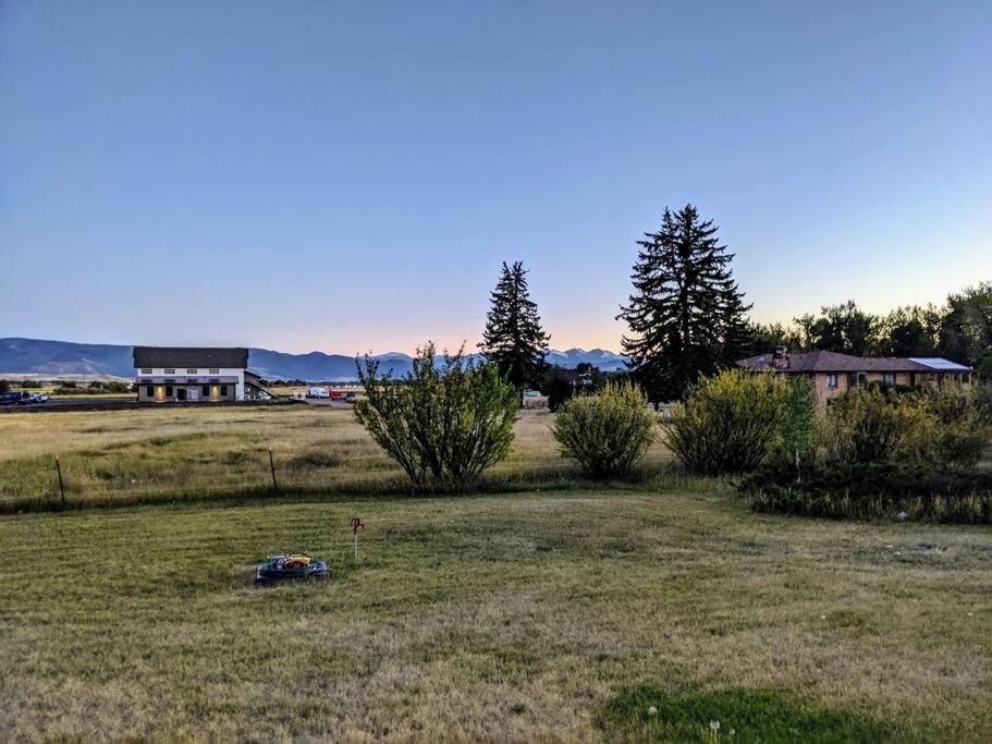Luxurious Bozeman Villa with River access, near the famous Bozeman Hot Springs