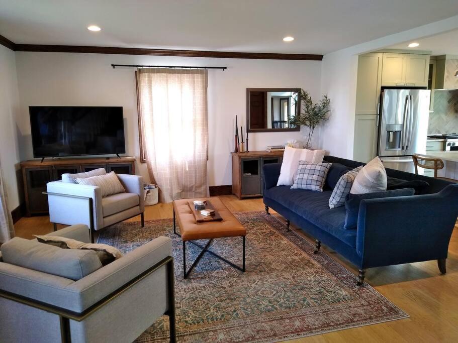 Luxurious Bozeman Villa with River access, near the famous Bozeman Hot Springs