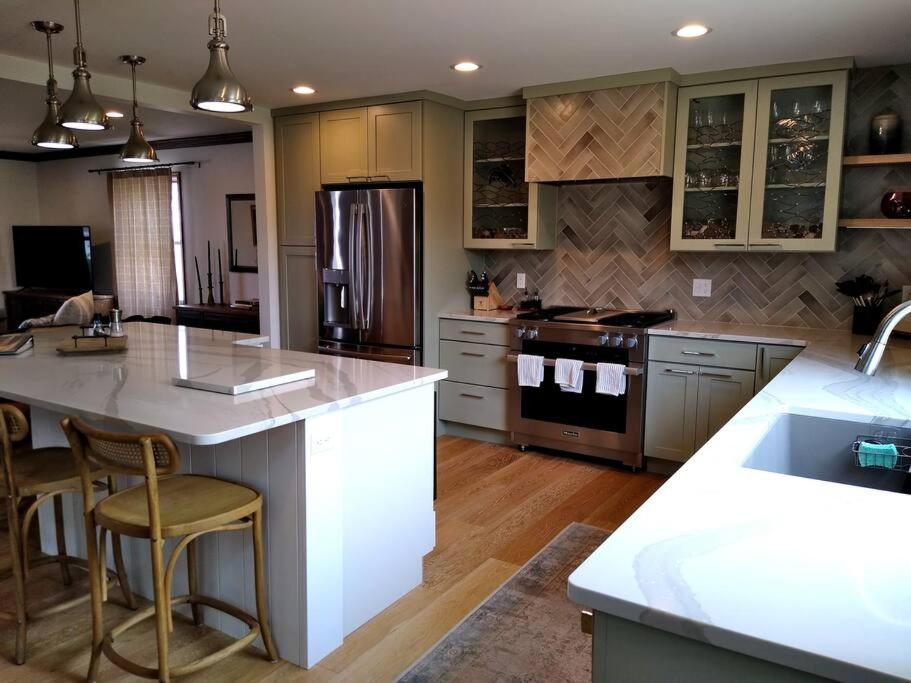 Luxurious Bozeman Villa with River access, near the famous Bozeman Hot Springs