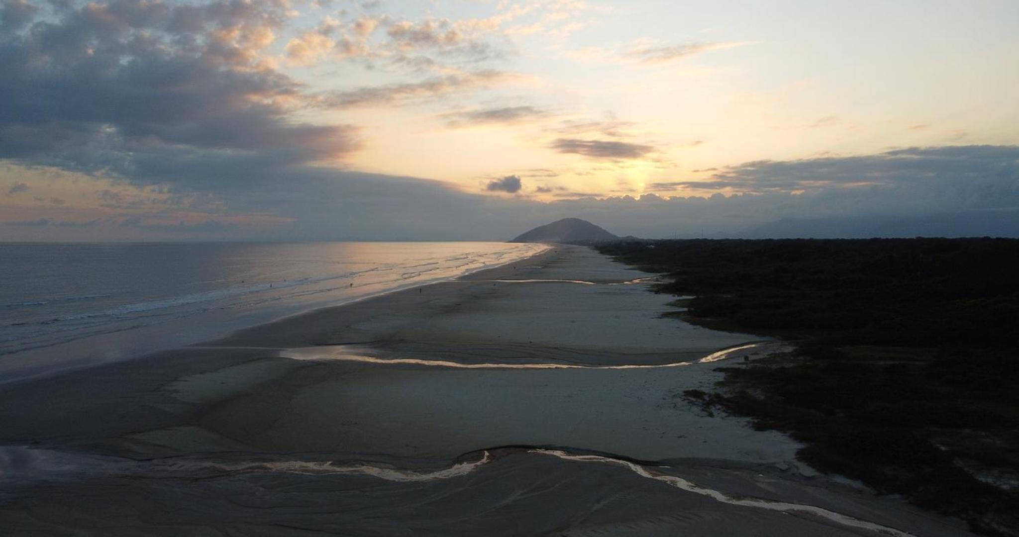 Maré de Lua Boracéia - Casas com 1 e 3 quartos - 1 quarteirão da Praia de Boracéia - São Sebastião