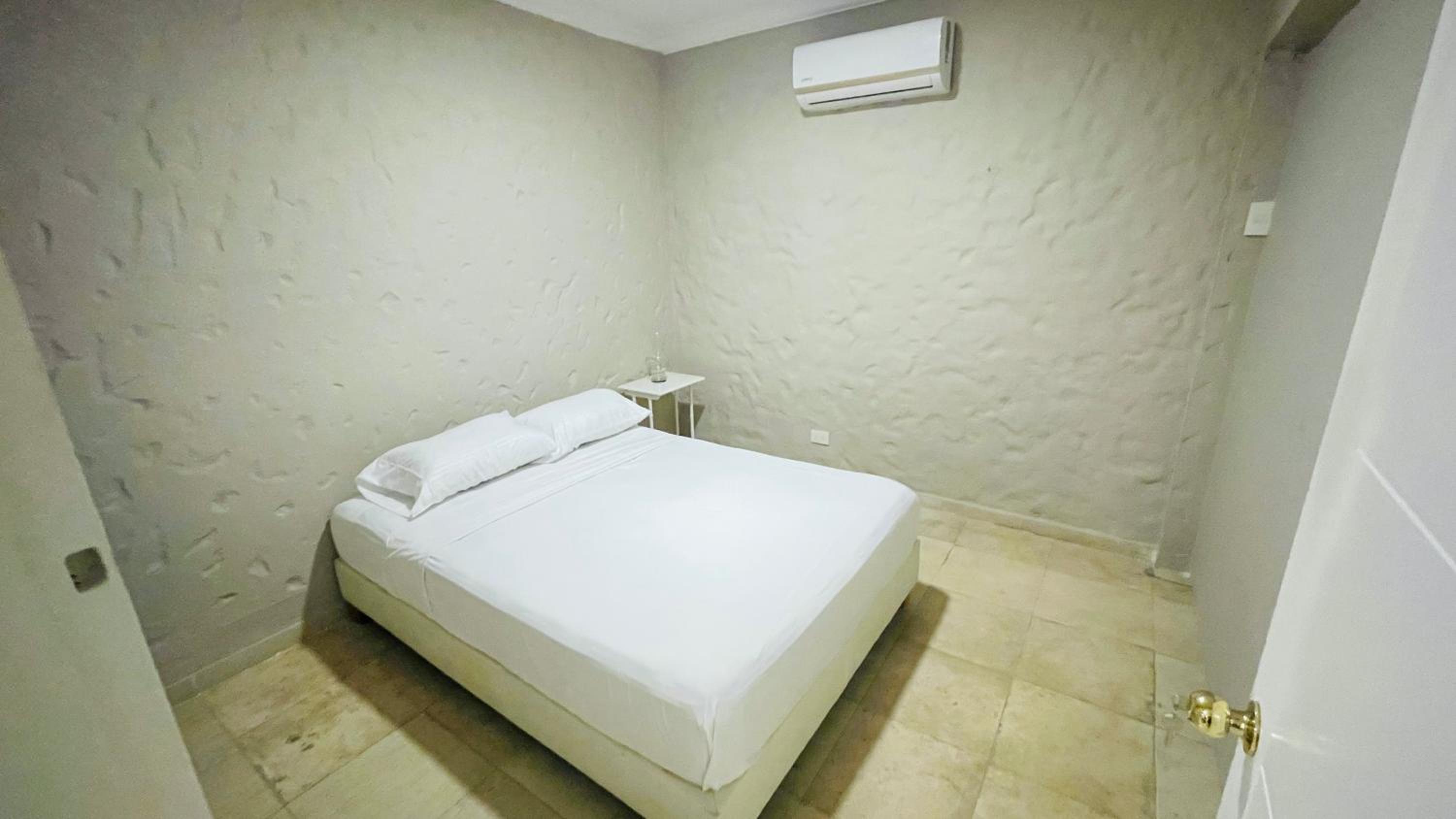 Capitel Hostel
