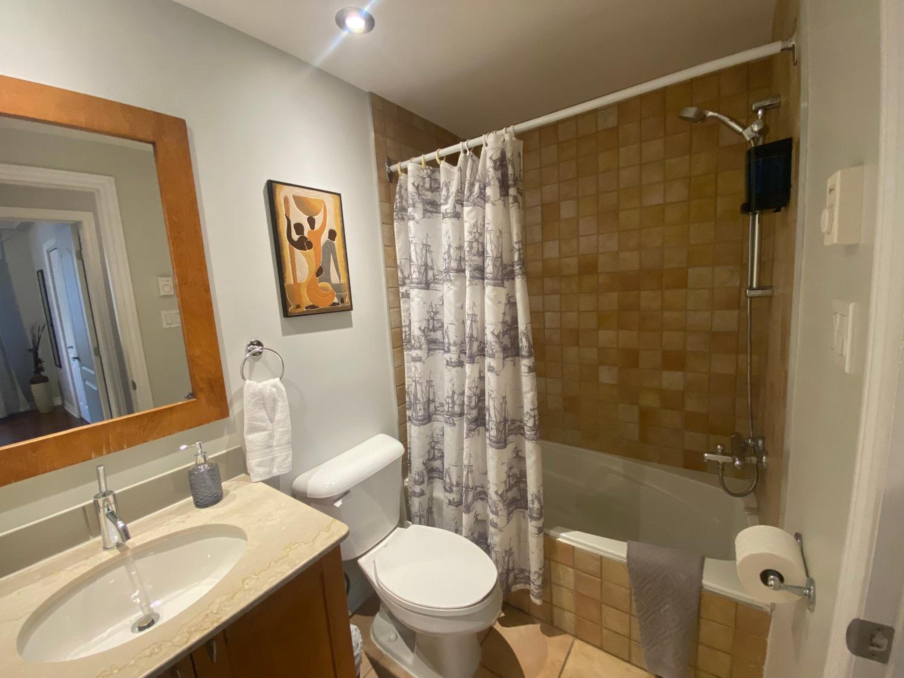 ApartHotelMontreal by Les Terrasses Saint Urbain 2225I2