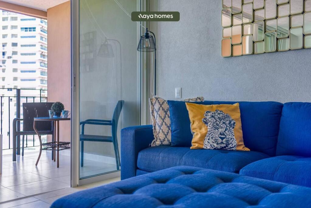 Beachfront Condo - Private Jacuzzi w/ Ocean View