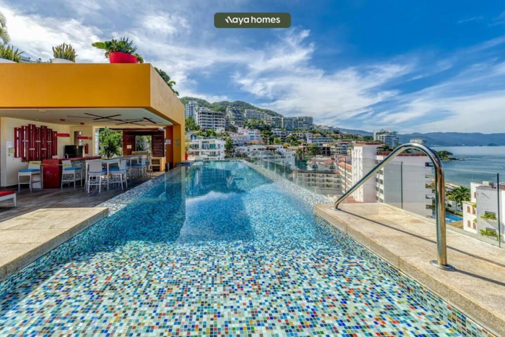 Chic Studio w/Rooftop Pool - Ocean View - King Bed view 4