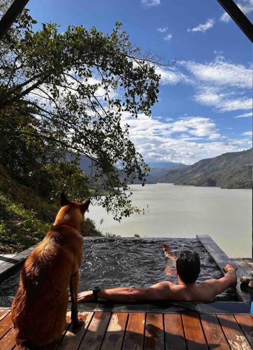 Casa Lanzo, montañas y lago