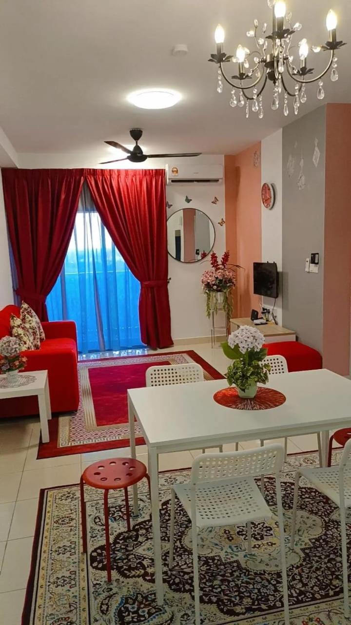 ER Homestay 3bedroom with Balcony nearest KLIA photo 3