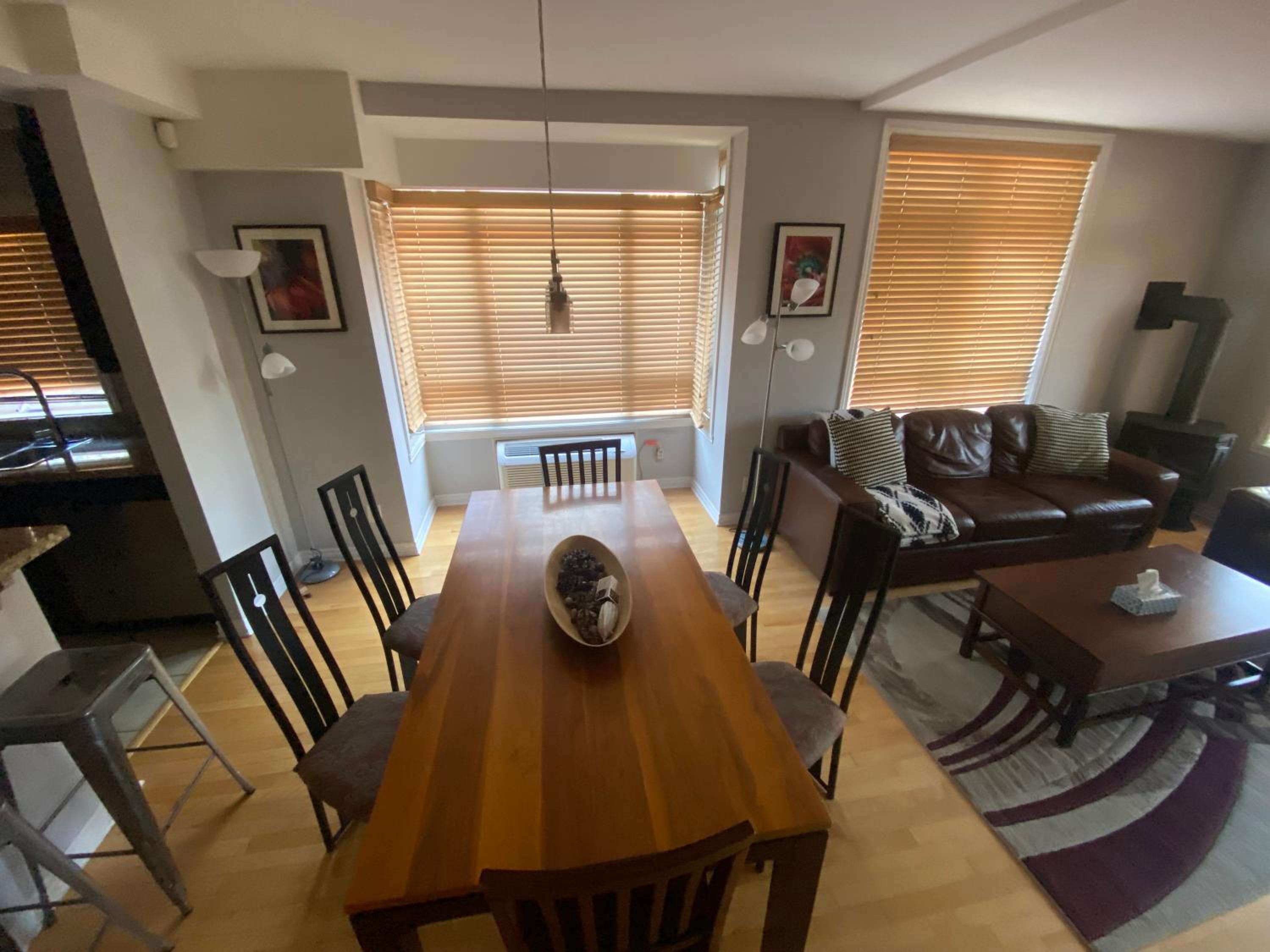 ApartHotelMontreal by Les Terrasses Saint Urbain 2225I2