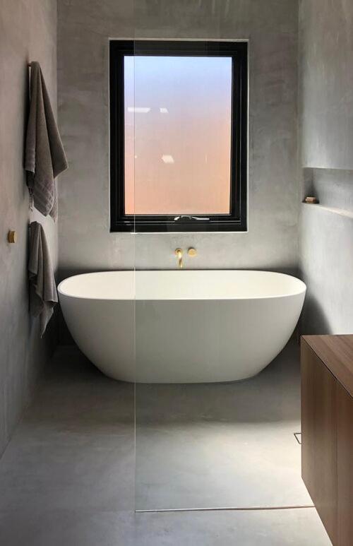 LUXE Poolside living, in the heart of Flinders