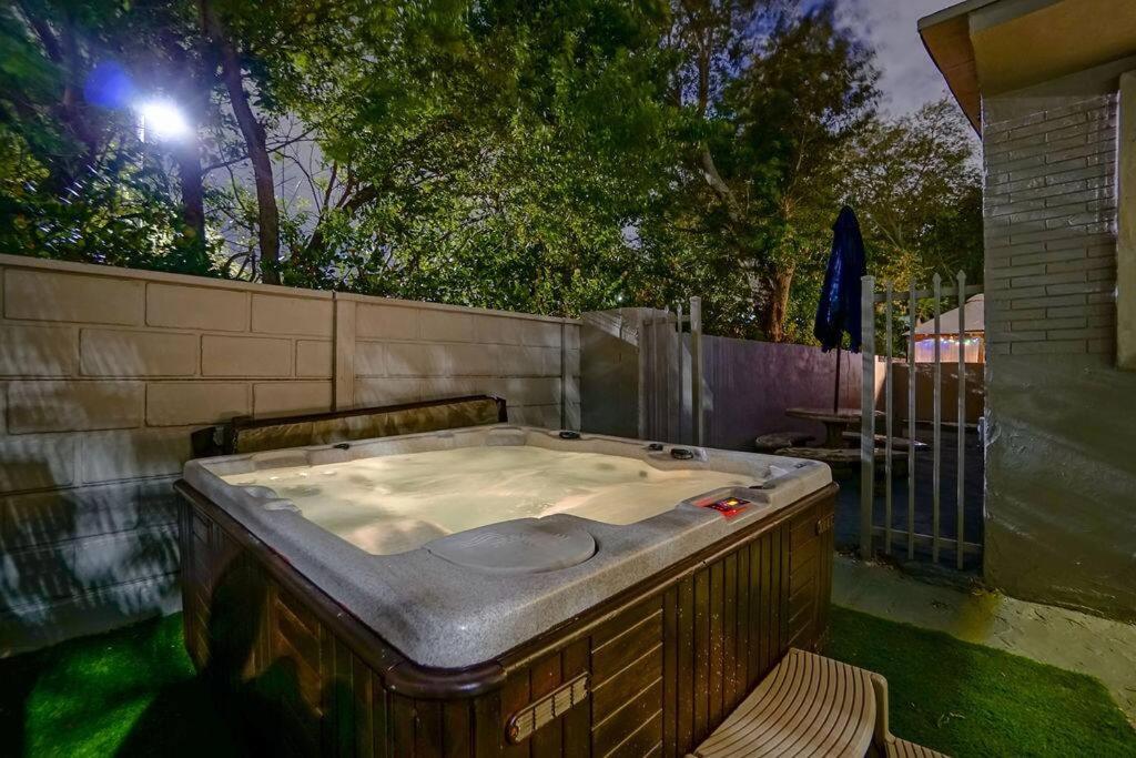 Wynwood Bungalow Hottub & Pking