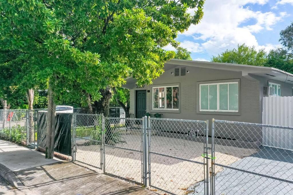 Wynwood Bungalow Hottub & Pking