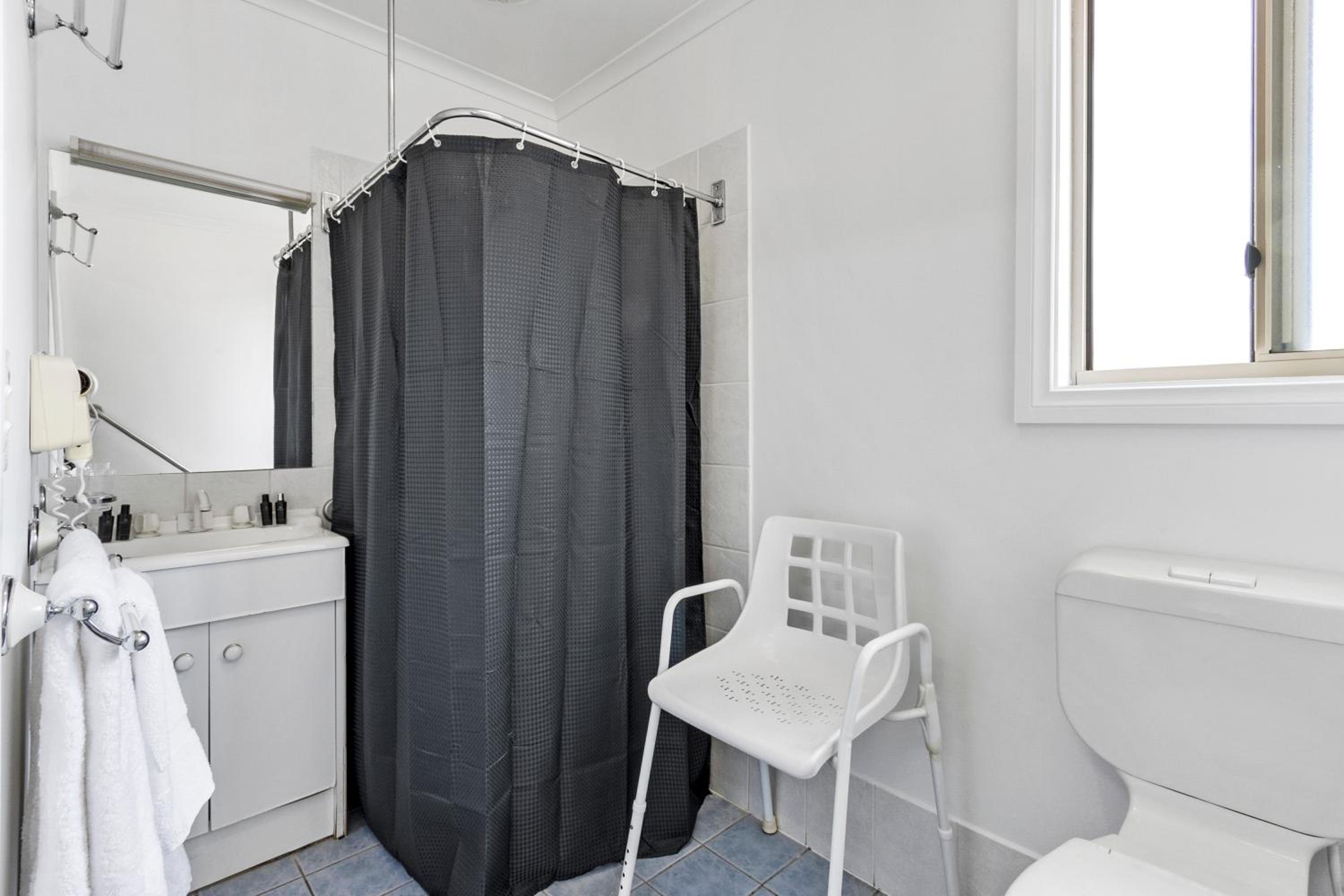Costello Hotels - Moonta Bay Cabins