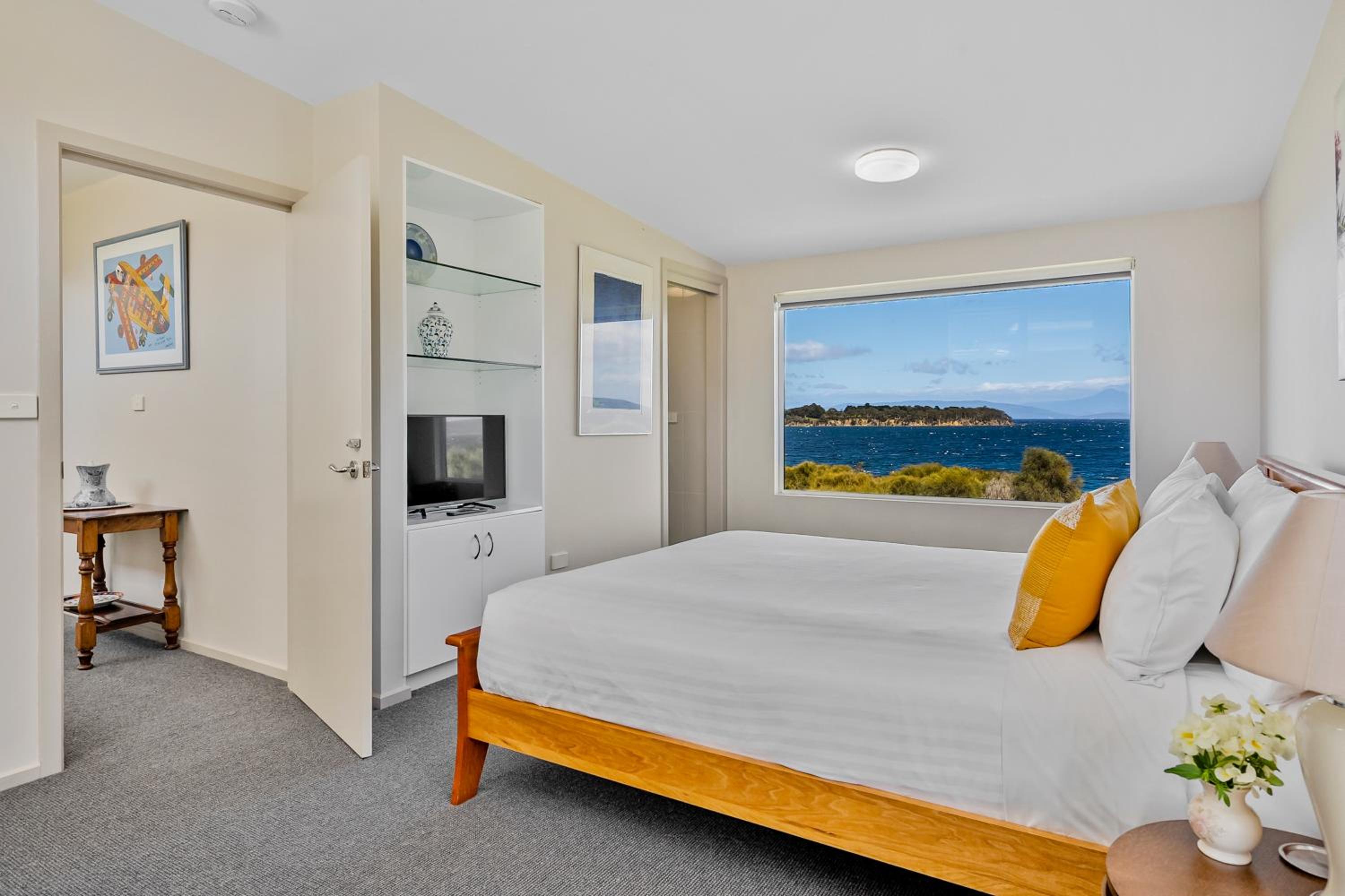 Manfield Seaside Bruny Island