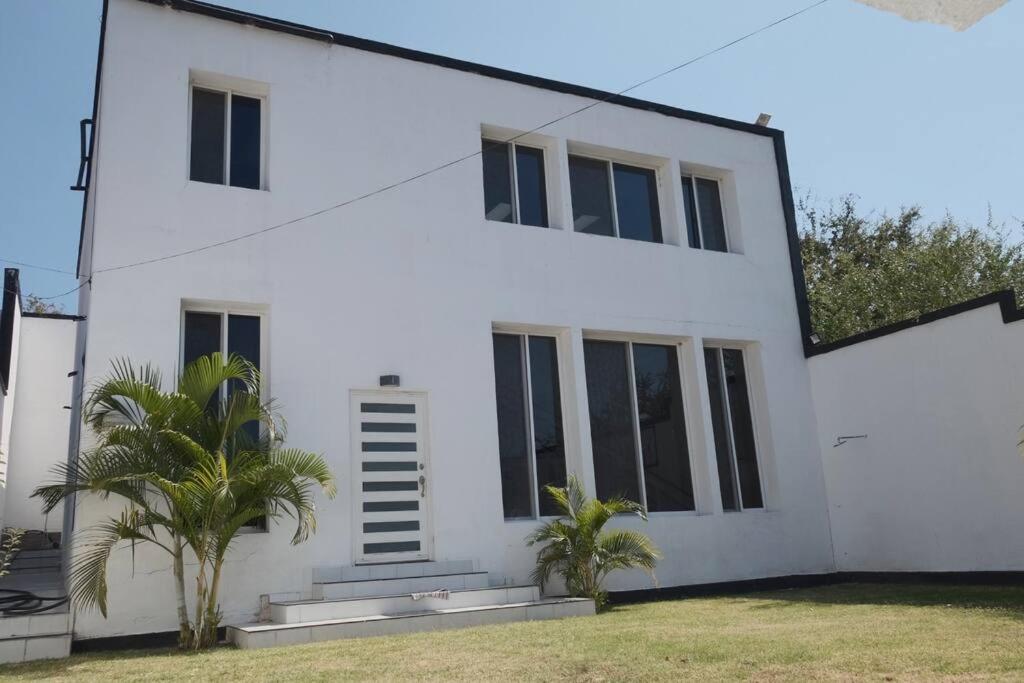 Casa con Alberca adentro cerca de Las Estacas