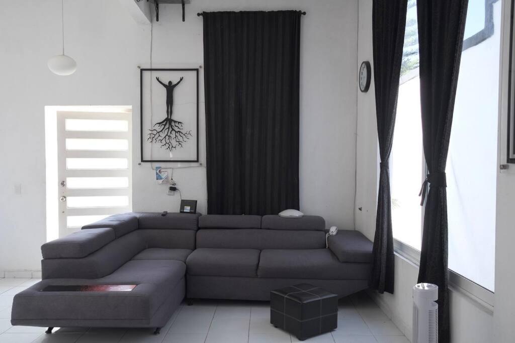 Casa con Alberca adentro cerca de Las Estacas