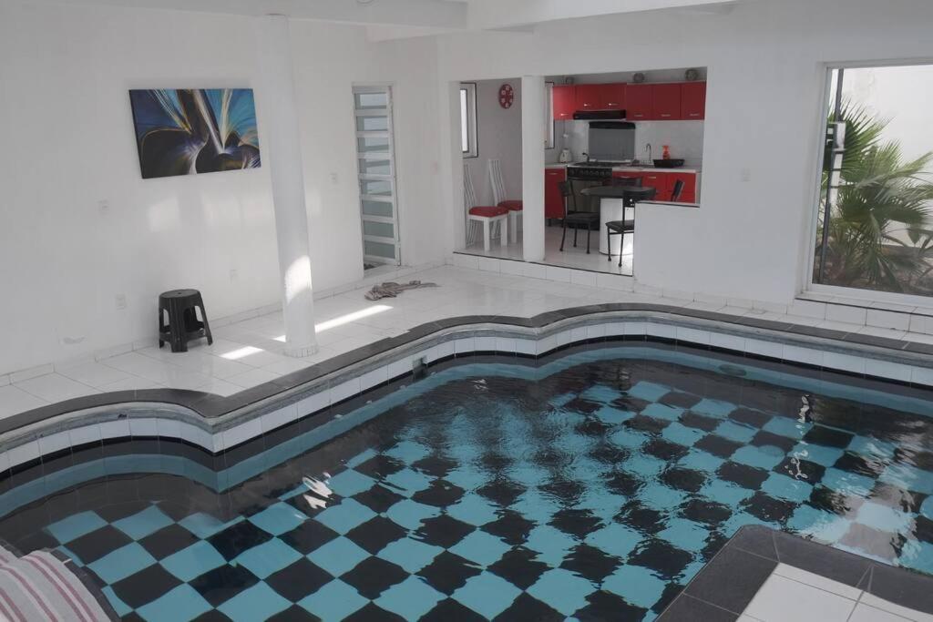 Casa con Alberca adentro cerca de Las Estacas