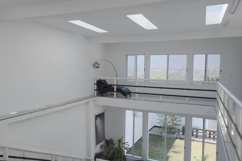Casa con Alberca adentro cerca de Las Estacas