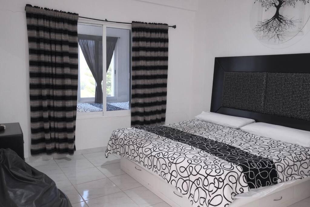 Casa con Alberca adentro cerca de Las Estacas