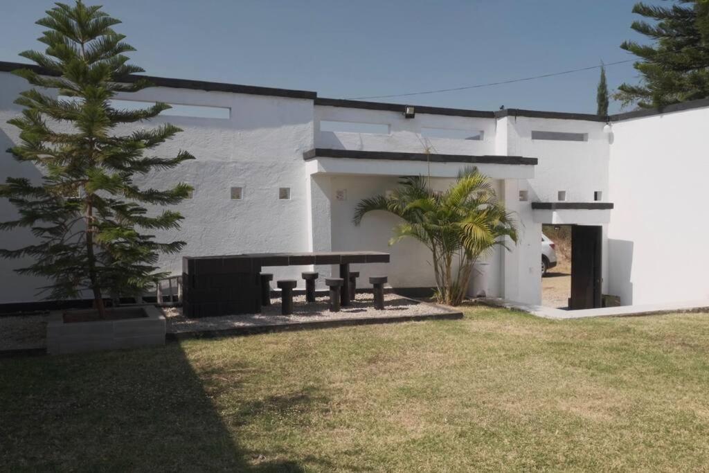 Casa con Alberca adentro cerca de Las Estacas