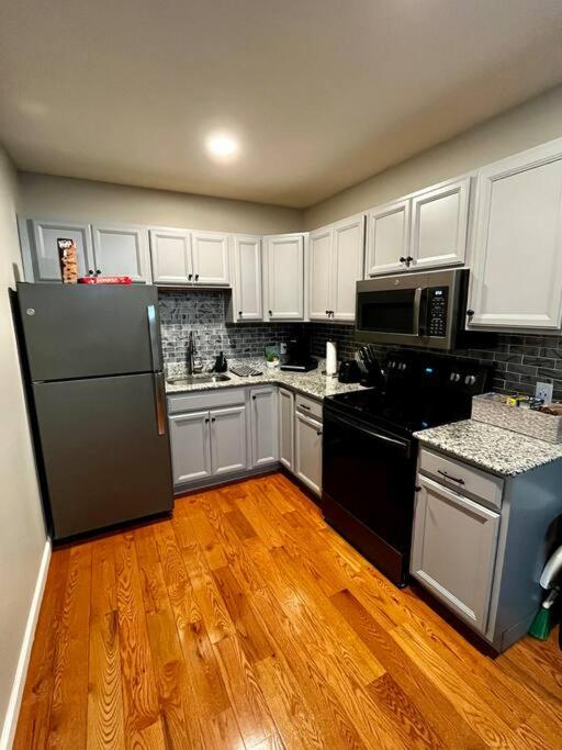 Downtown Albany 2 Bedroom Workstation at The Mark view 2