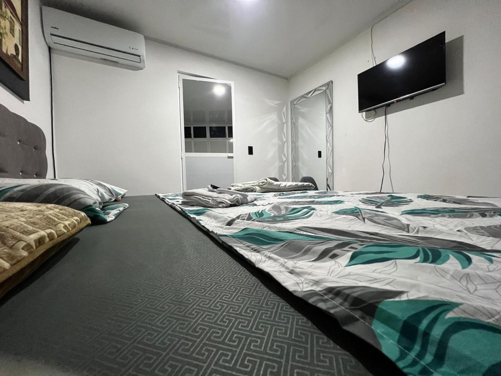 Tres habitaciones con Cuatro Aires acondicionados y Super lindo