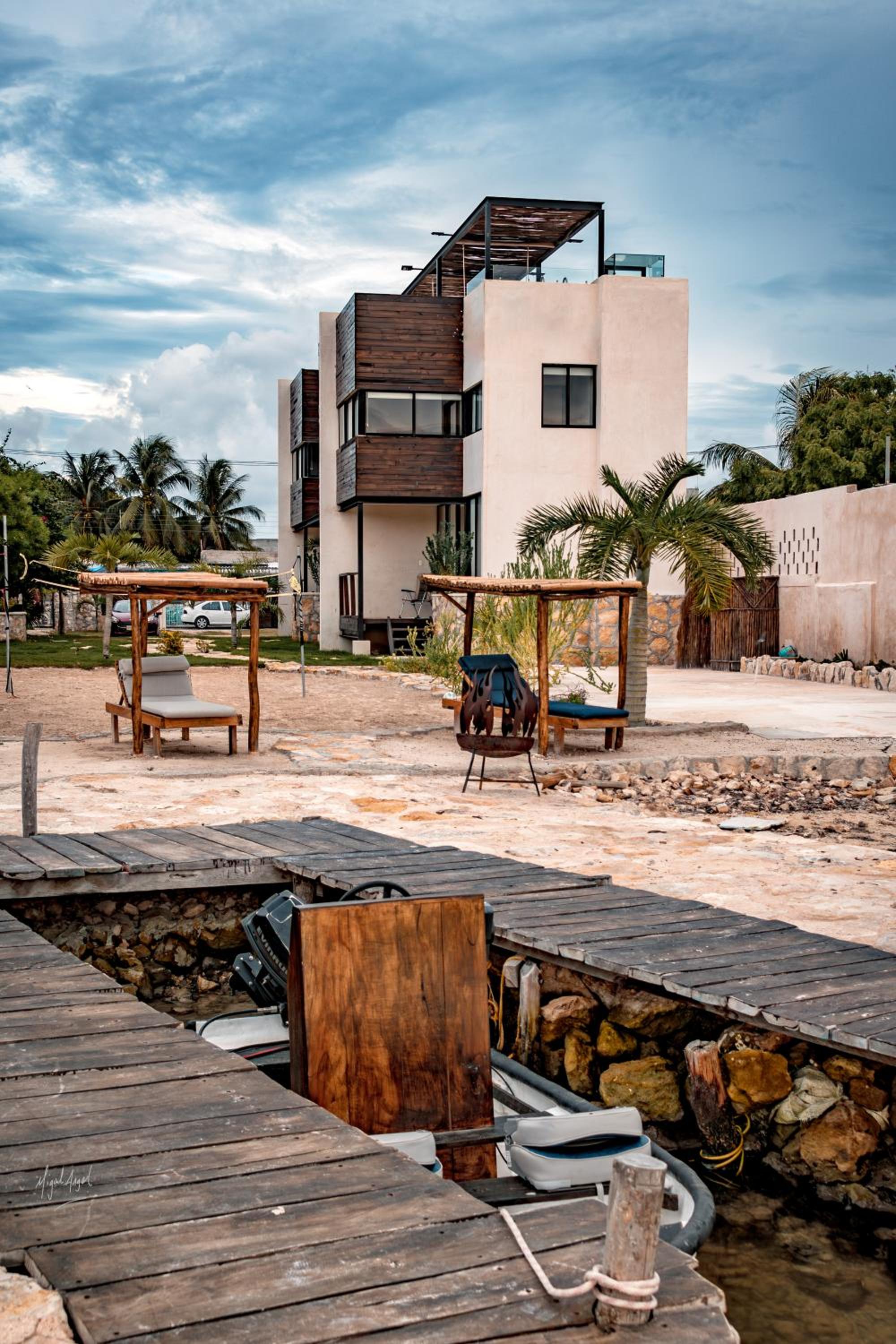 Ria Aayin Apartments