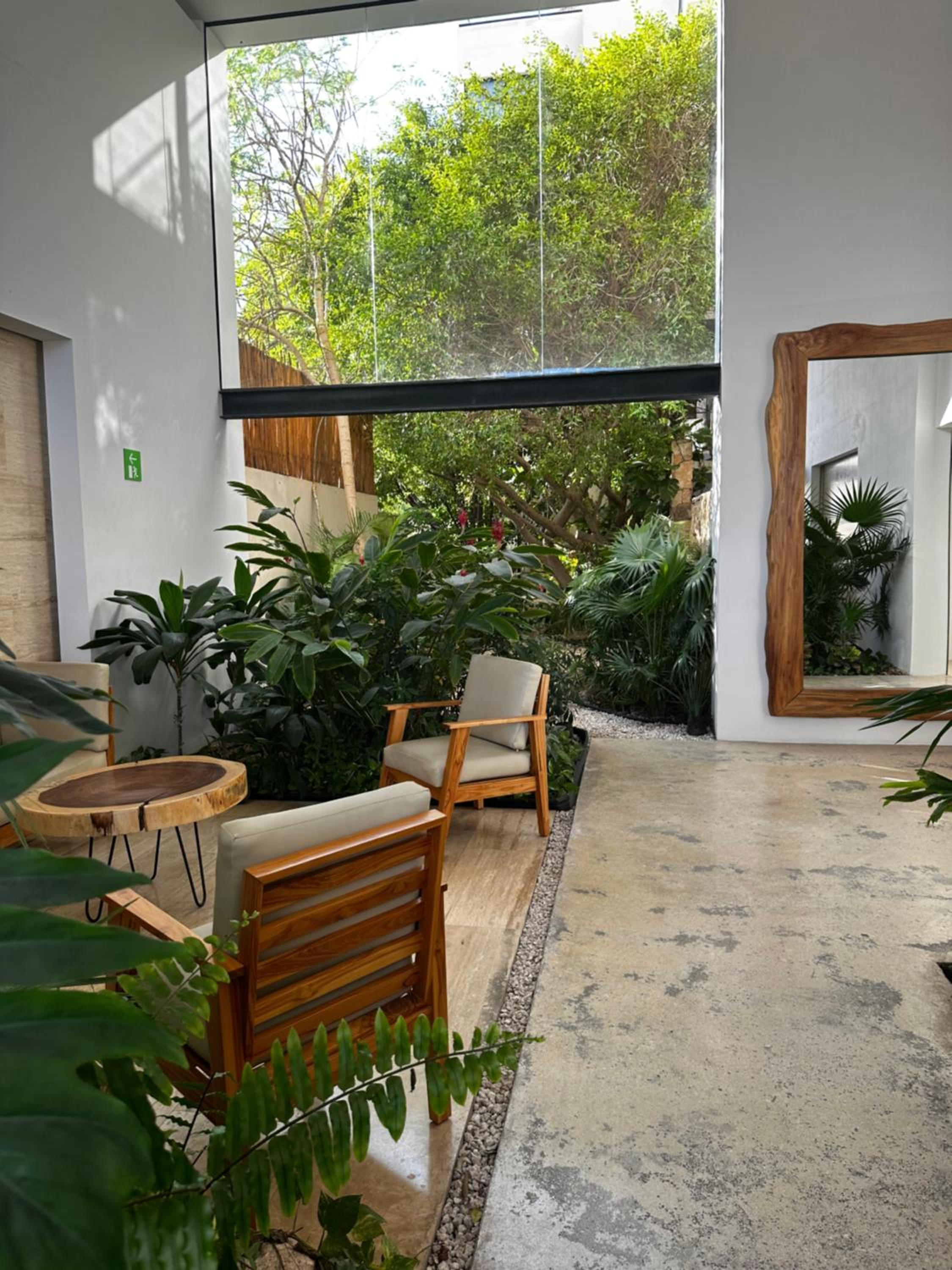Paseo Luxury House view 5
