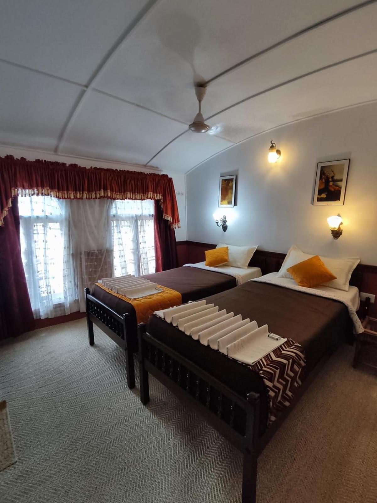 Kalappura Houseboats & Tours view 4
