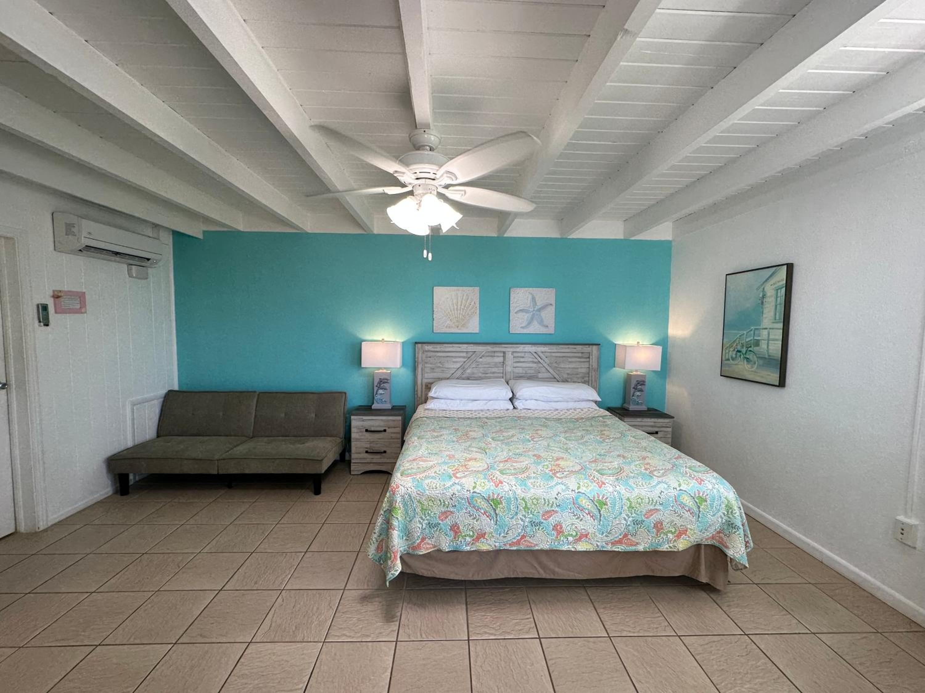 The Pearl Beach Inn