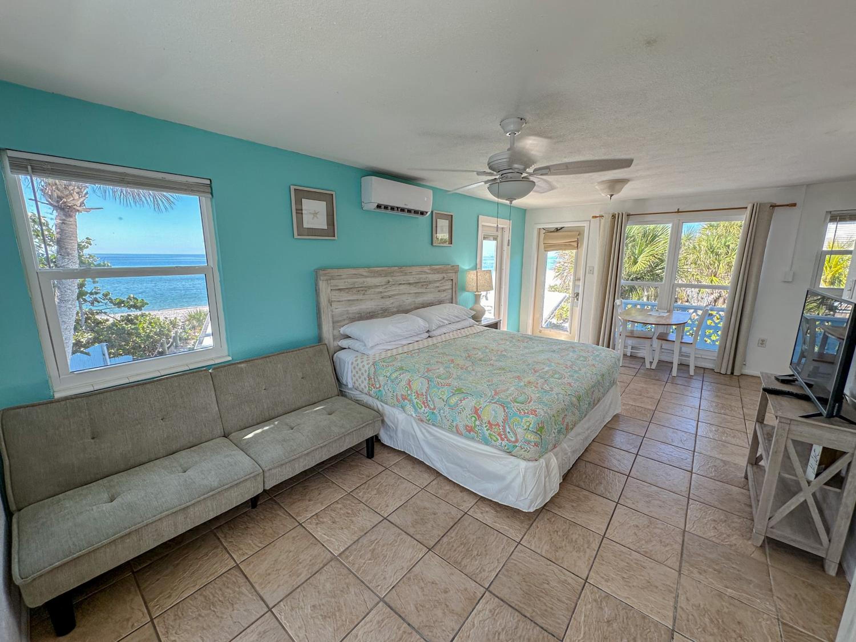 The Pearl Beach Inn