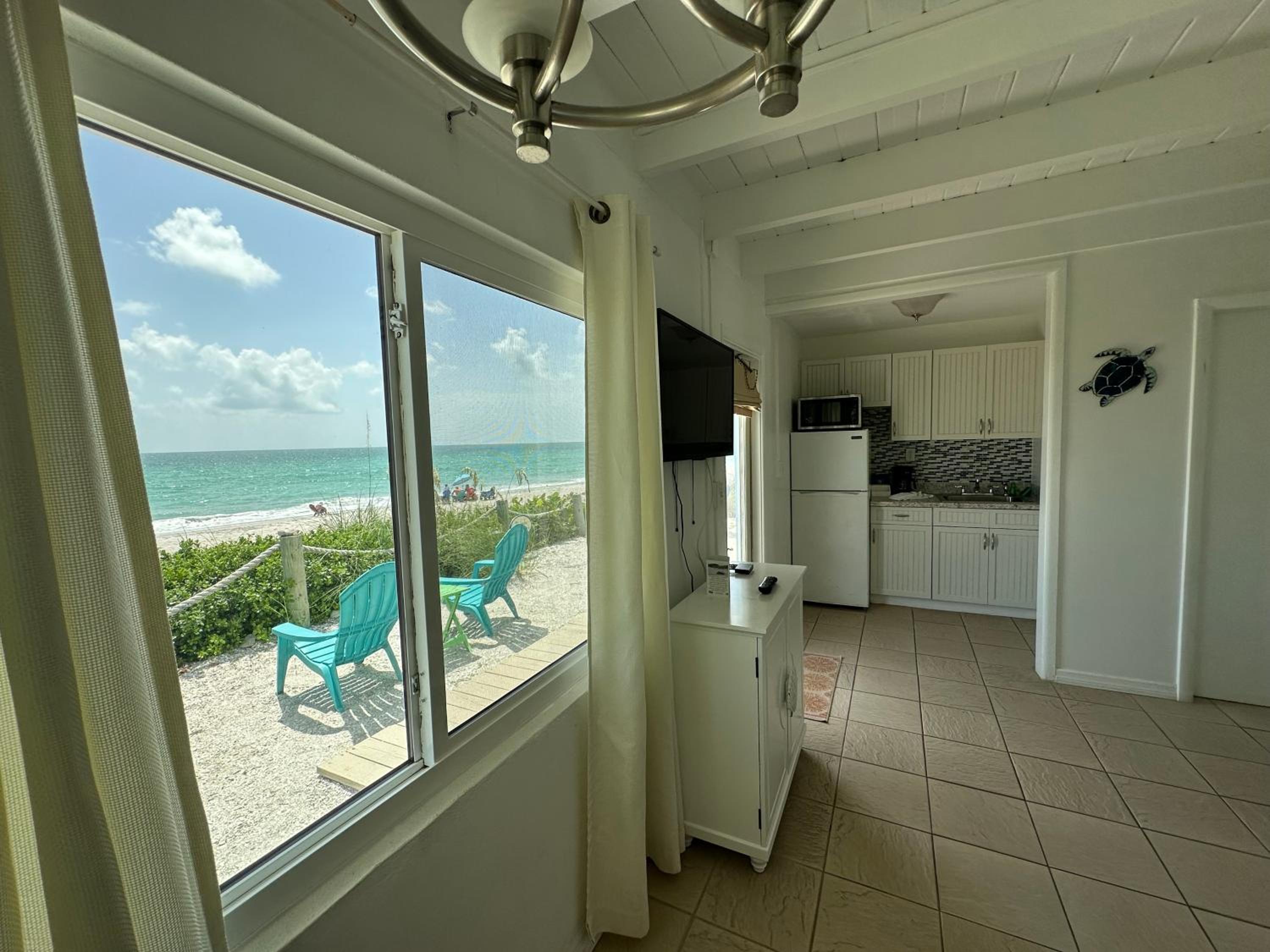 The Pearl Beach Inn