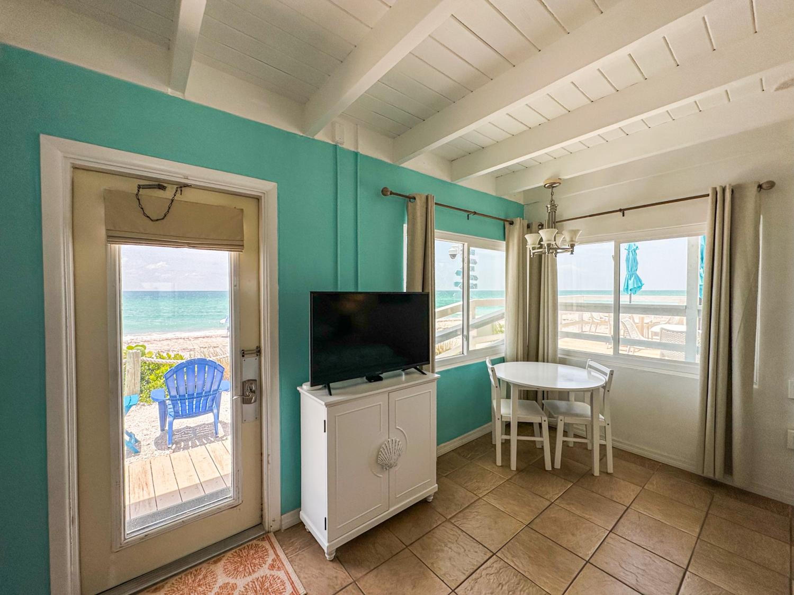 The Pearl Beach Inn