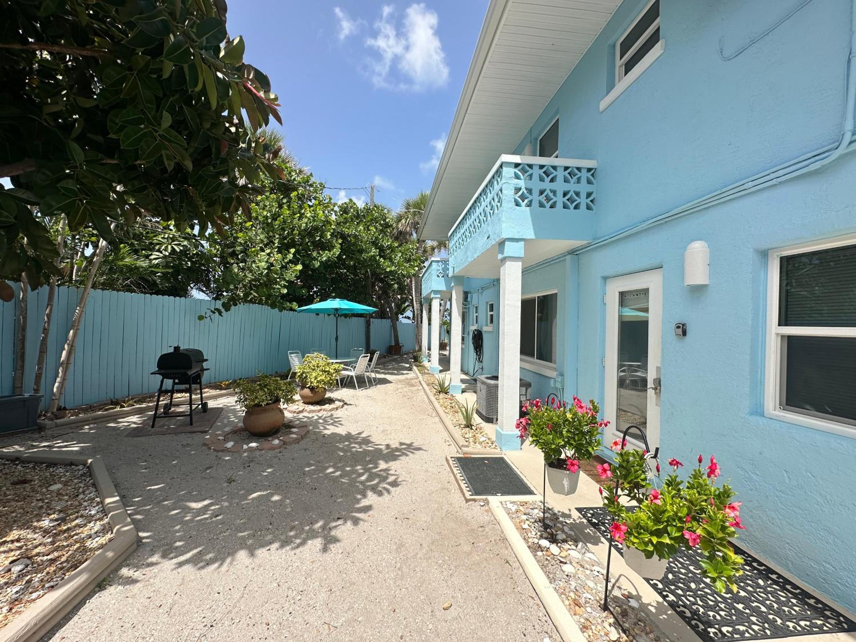 The Pearl Beach Inn