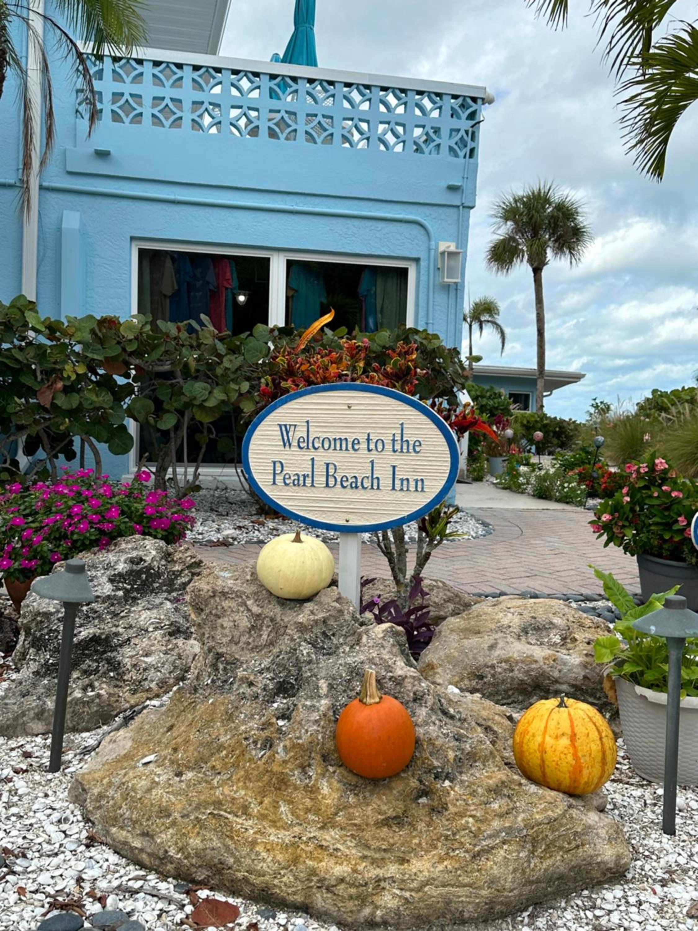 The Pearl Beach Inn