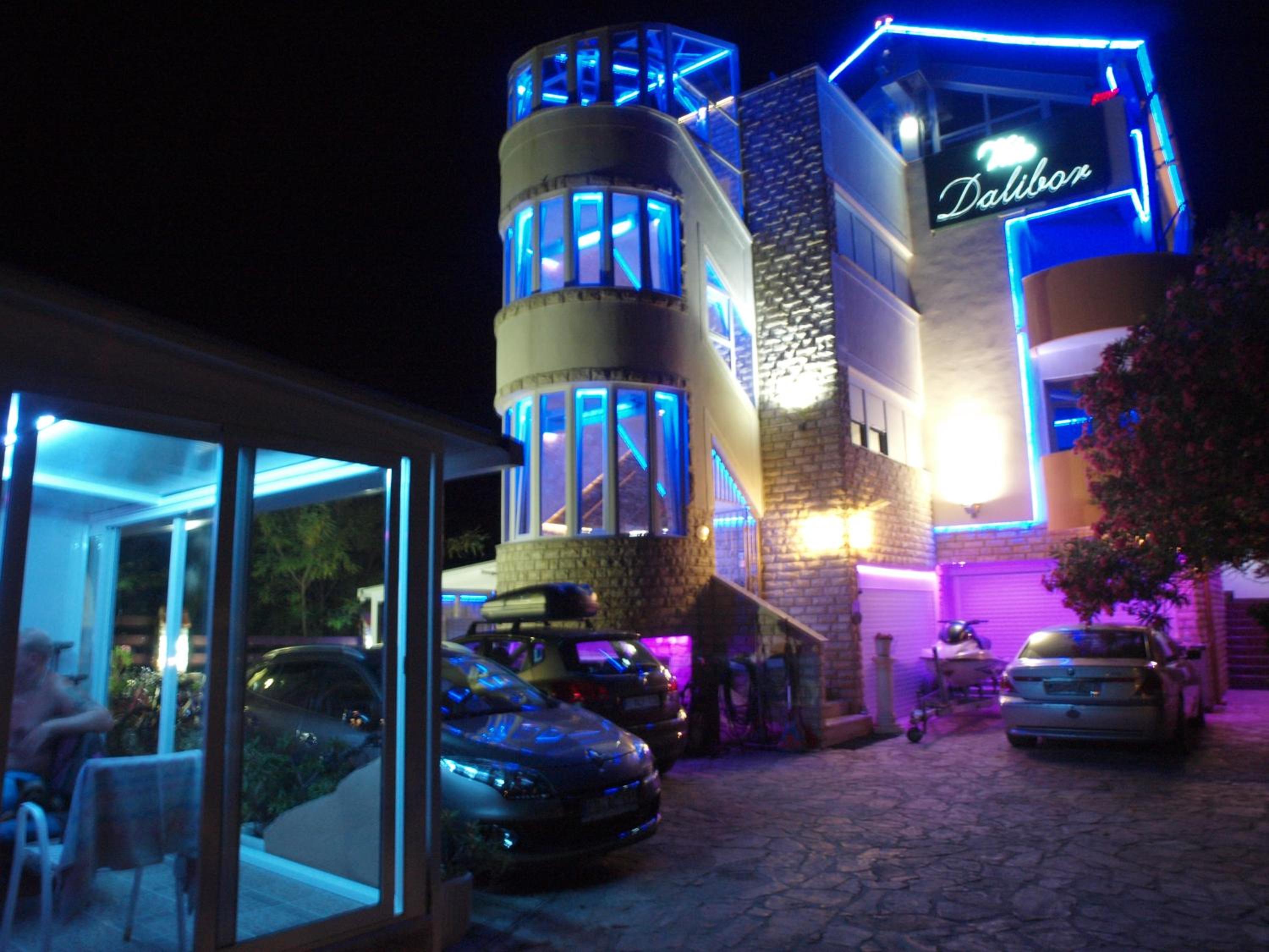 Apartments and bungalows vila Dalibor view 2