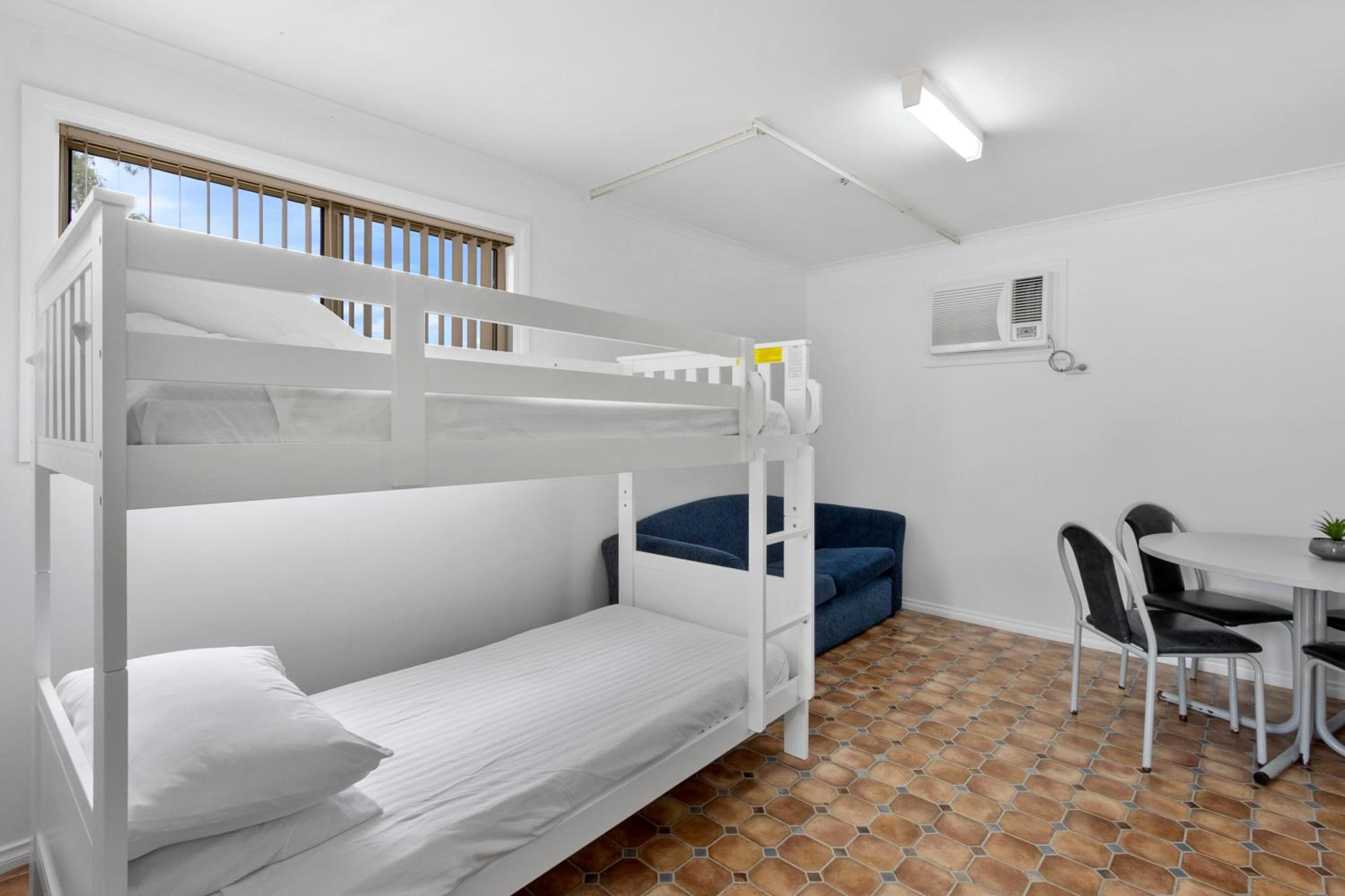Costello Hotels - Moonta Bay Cabins