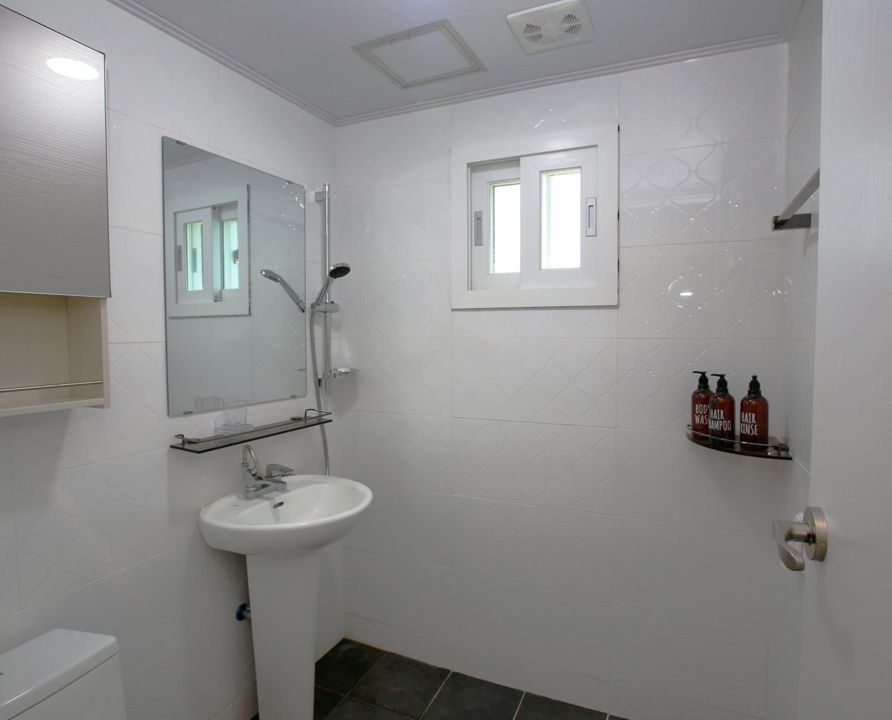 Jeju Vacations - Jimian Pension - Property Image 28