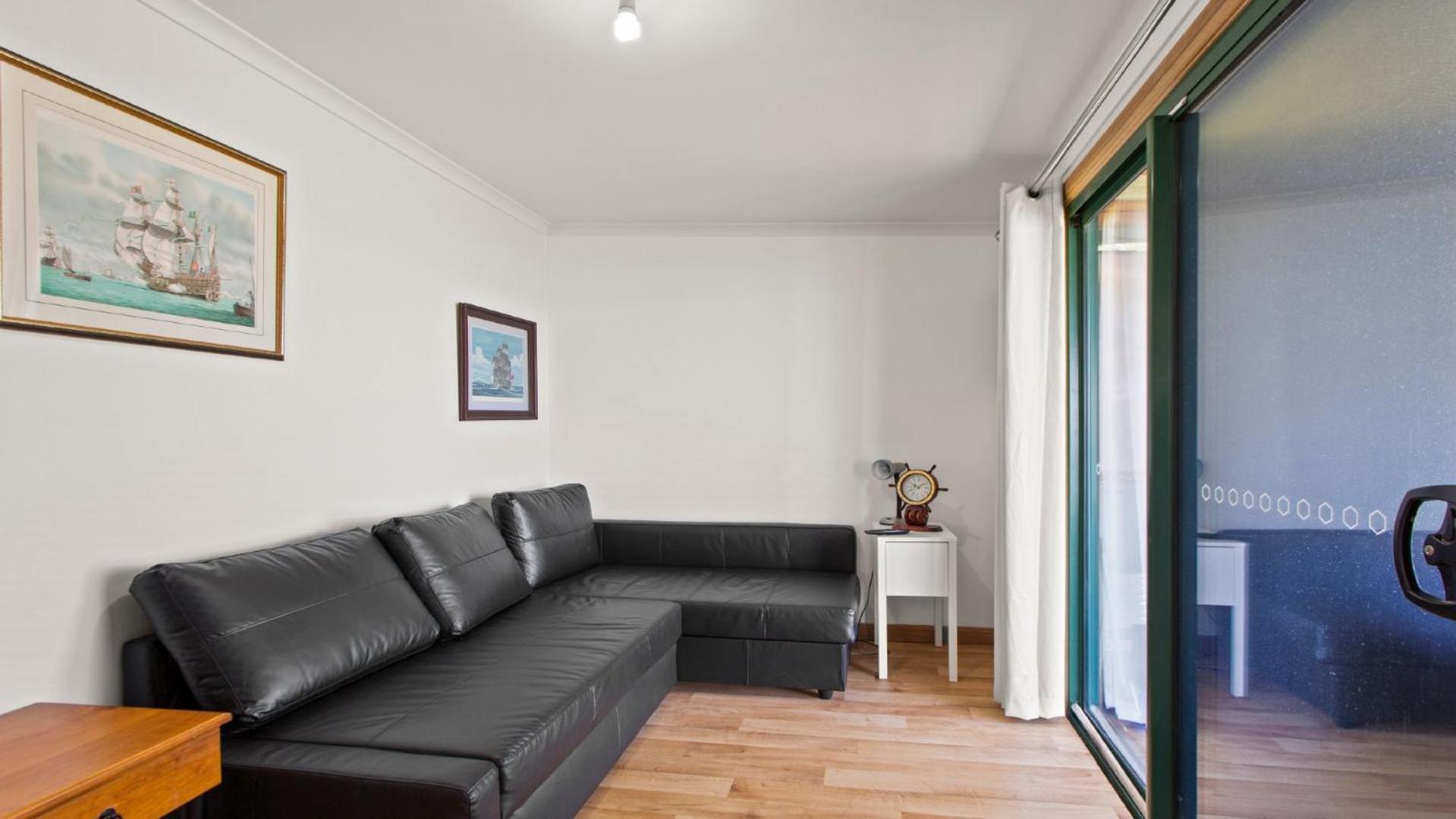 Kellidie Bliss Is Coffin Bay's Touch Of Paradise - Perfect Couples Retreat