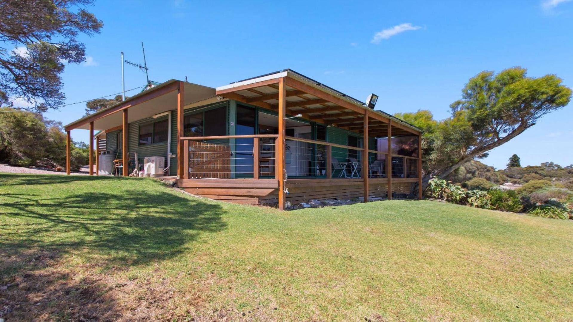 Kellidie Bliss Is Coffin Bay's Touch Of Paradise - Perfect Couples Retreat