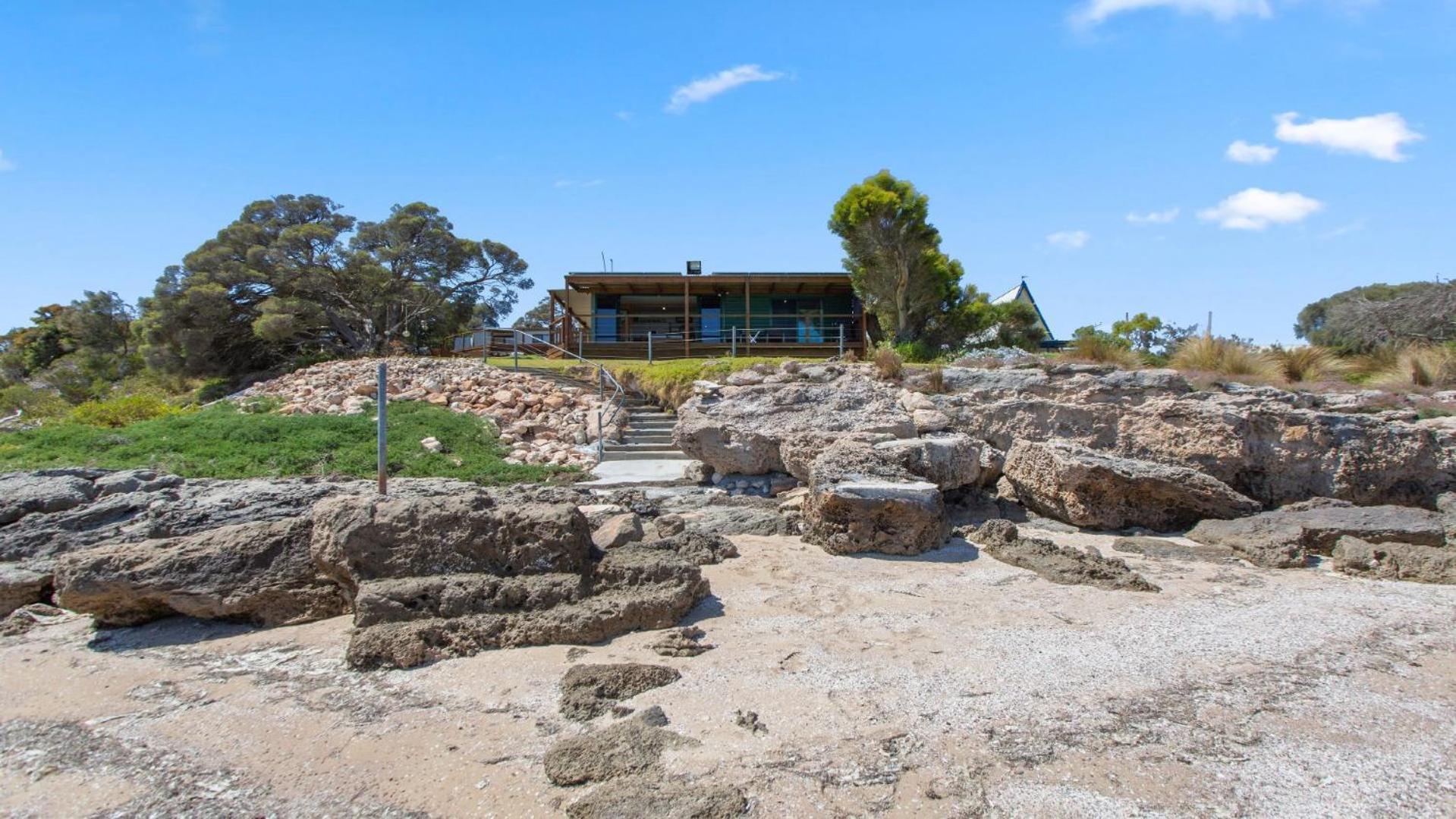 Kellidie Bliss Is Coffin Bay's Touch Of Paradise - Perfect Couples Retreat