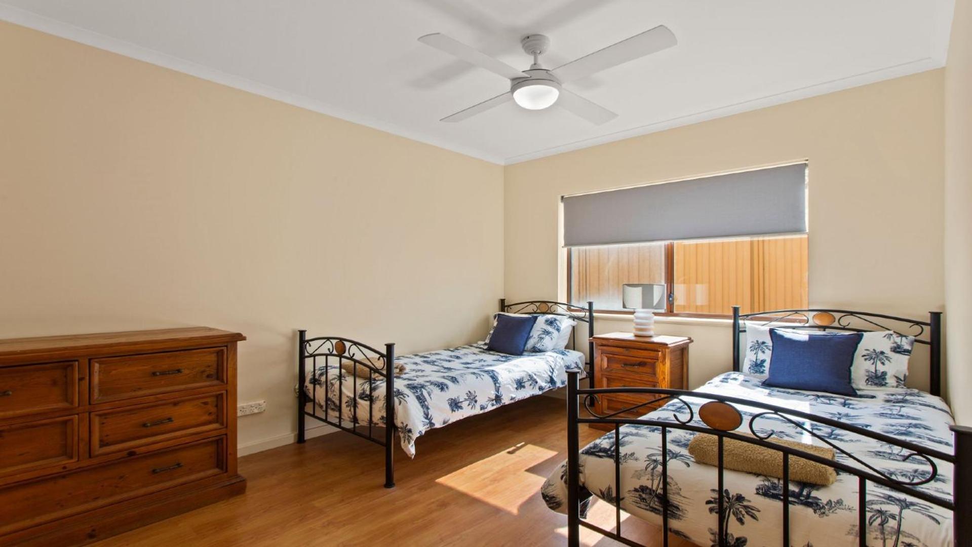The Curly Seahorse - Fantastic, Affordable Holiday Home For Large Groups